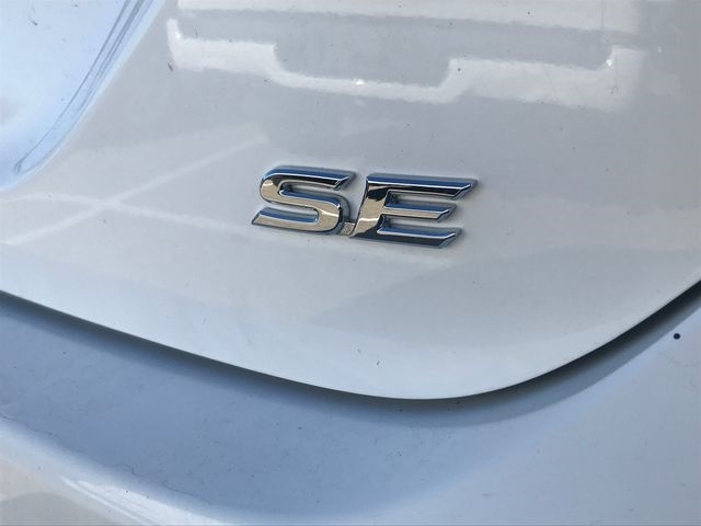 Toyota Camry SE 2022