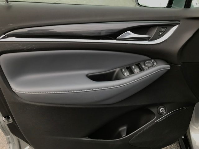 Buick Enclave Essence FWD 2023