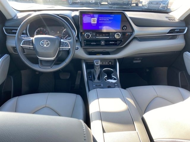 Toyota Highlander Limited AWD 2024