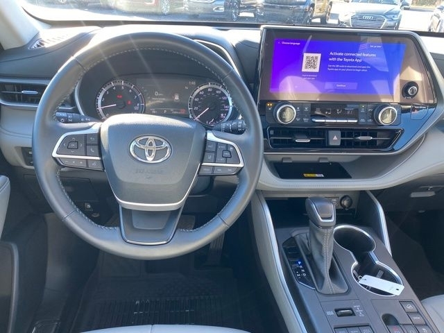 Toyota Highlander Limited AWD 2024