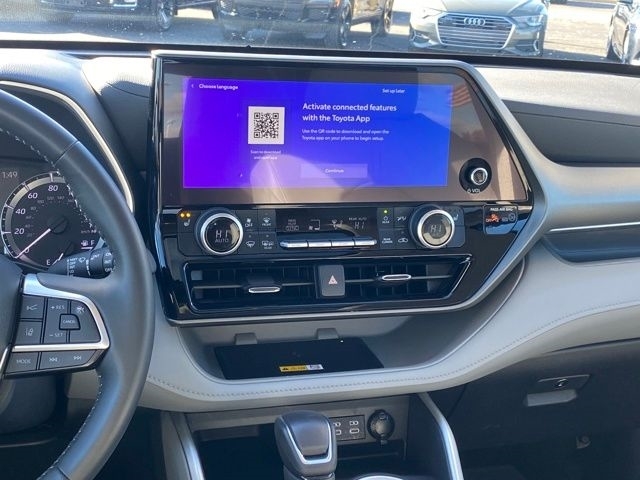 Toyota Highlander Limited AWD 2024