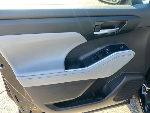 Toyota Highlander Limited AWD 2024