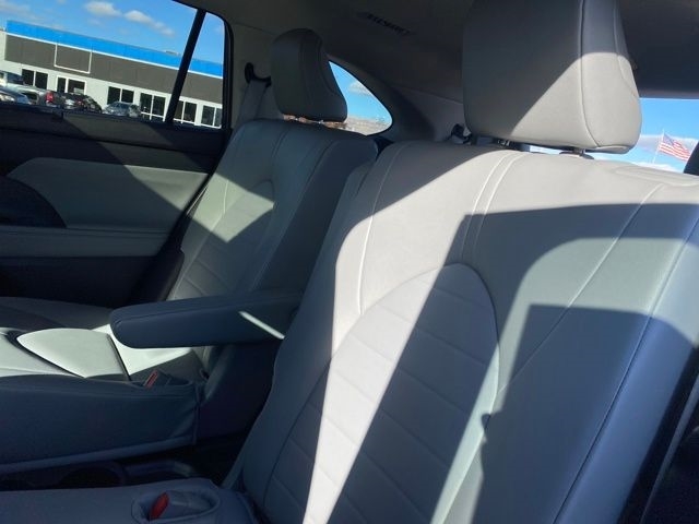 Toyota Highlander Limited AWD 2024