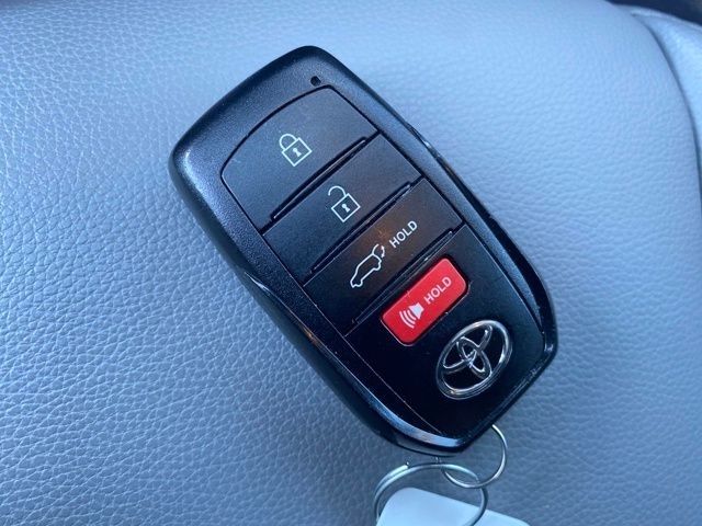 Toyota Highlander Limited AWD 2024