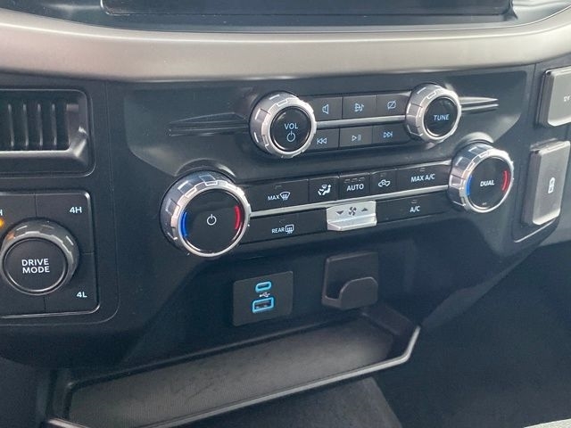 Ford F-150 XLT SuperCrew 4WD 2024