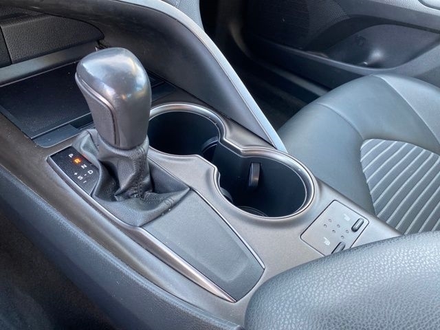 Toyota Camry SE 2023