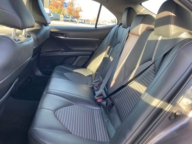 Toyota Camry SE 2023