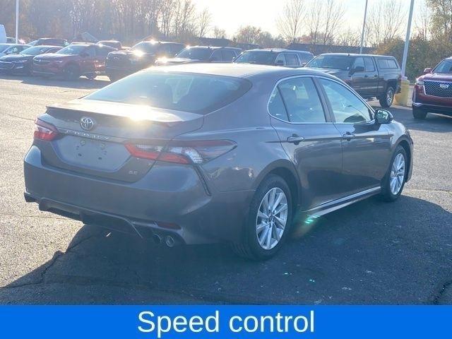 Toyota Camry SE 2023