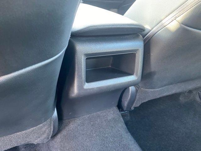 Toyota Camry SE 2023