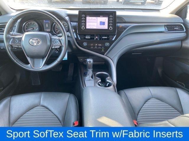 Toyota Camry SE 2023