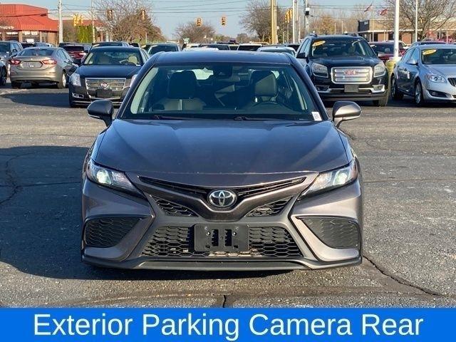 Toyota Camry SE 2023