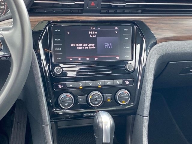 Volkswagen Passat Highline 2022