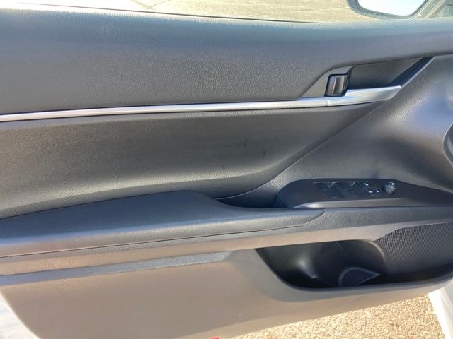 Toyota Camry SE 2023