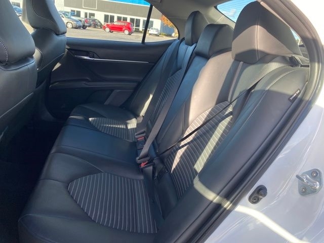 Toyota Camry SE 2023