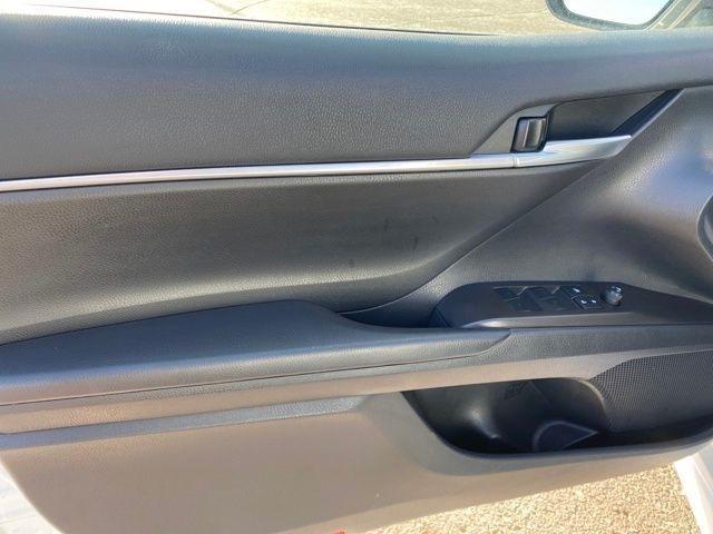 Toyota Camry SE 2023