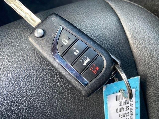 Toyota Camry SE 2023