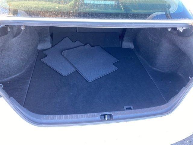 Toyota Camry SE 2023