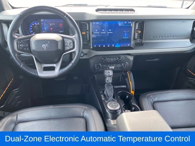 Ford Bronco Base 4-Door w/Advanced 2022