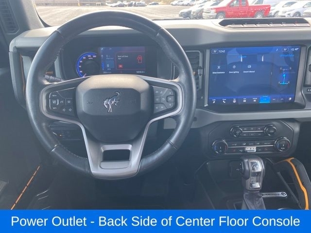 Ford Bronco Base 4-Door w/Advanced 2022