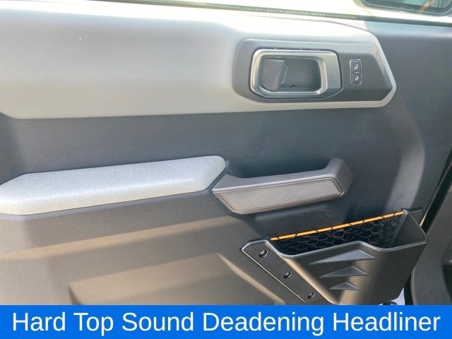 Ford Bronco Base 4-Door w/Advanced 2022