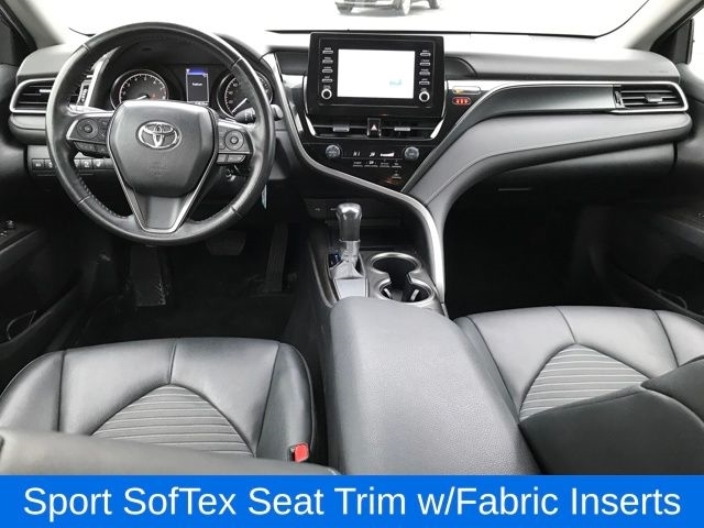 Toyota Camry SE 2023