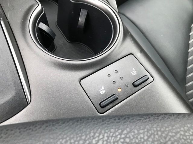 Toyota Camry SE 2023