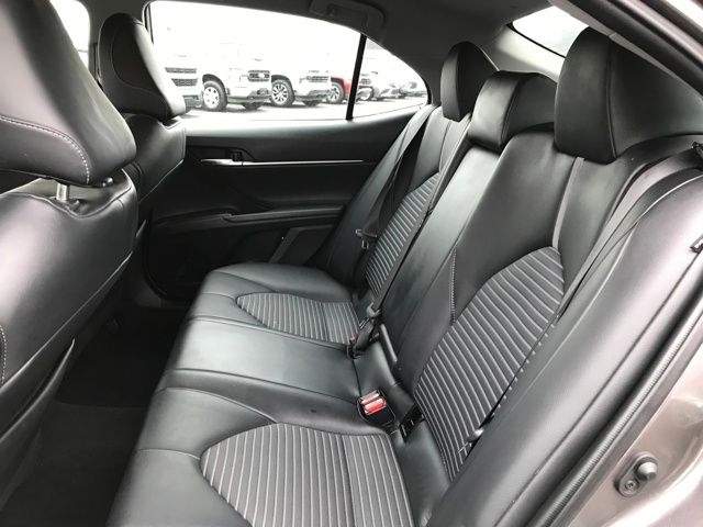 Toyota Camry SE 2023