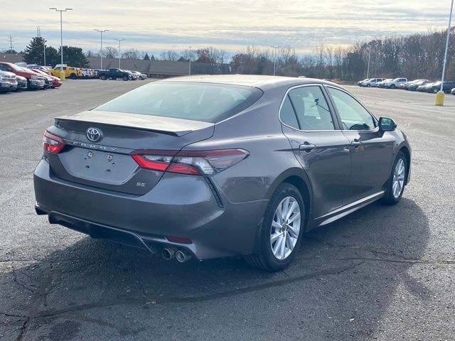 Toyota Camry SE 2023