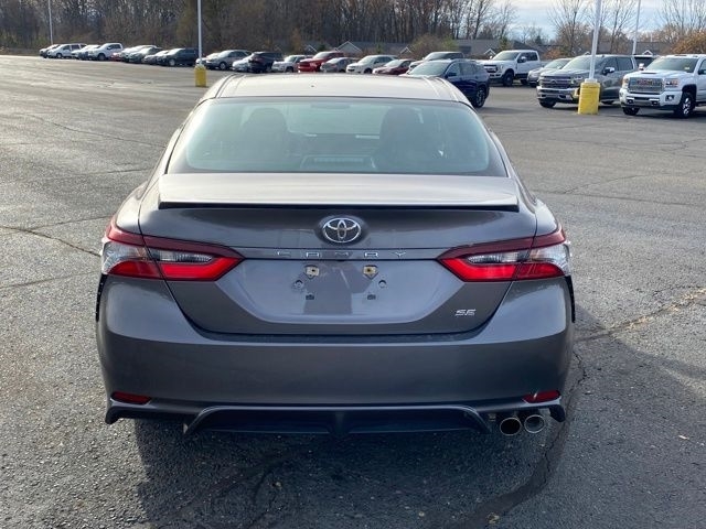 Toyota Camry SE 2023