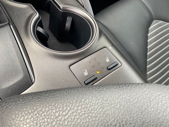 Toyota Camry SE 2023