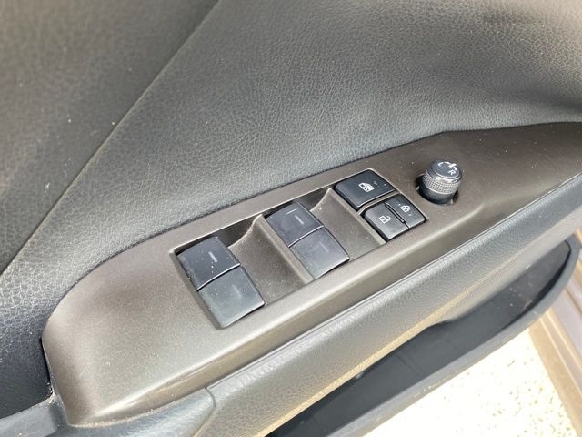 Toyota Camry SE 2023