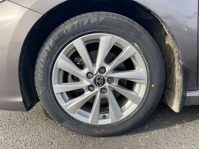 Toyota Camry SE 2023