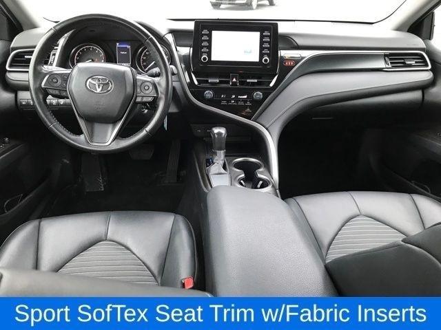 Toyota Camry SE 2023