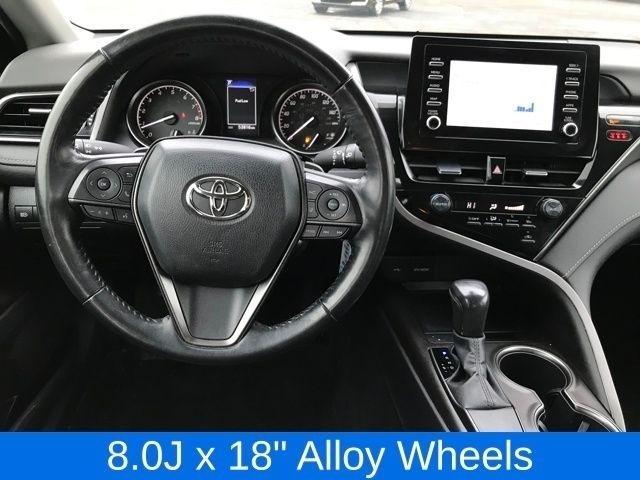 Toyota Camry SE 2023