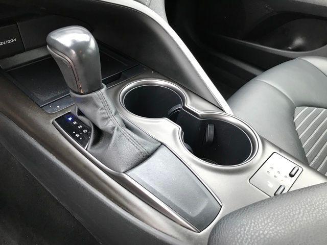 Toyota Camry SE 2023