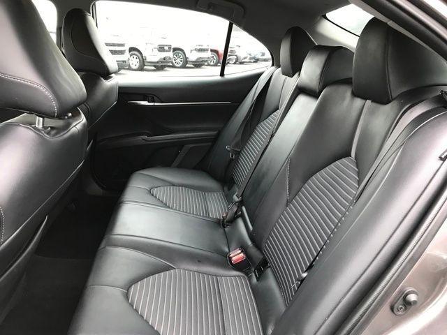 Toyota Camry SE 2023