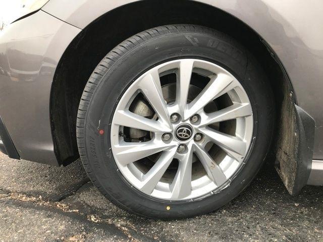 Toyota Camry SE 2023