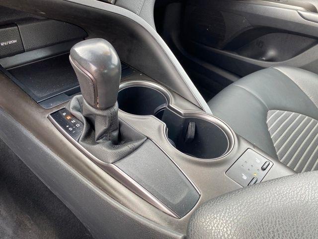 Toyota Camry SE 2023