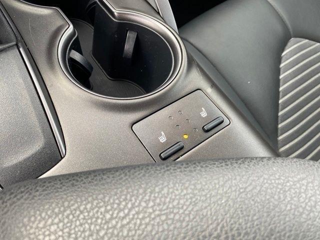 Toyota Camry SE 2023