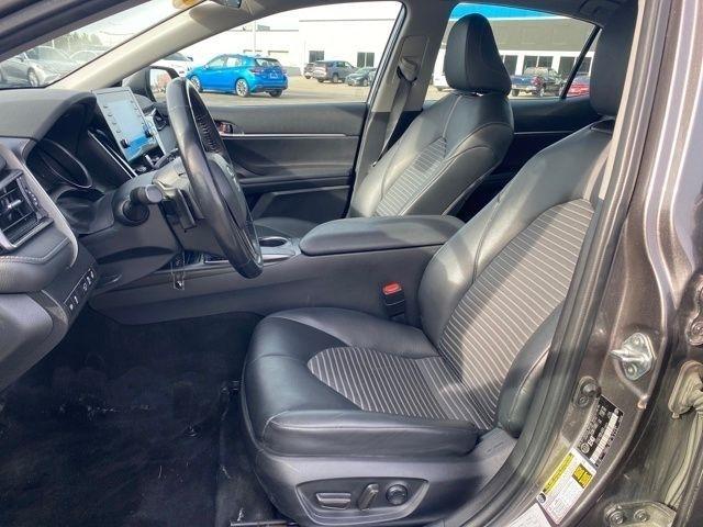 Toyota Camry SE 2023