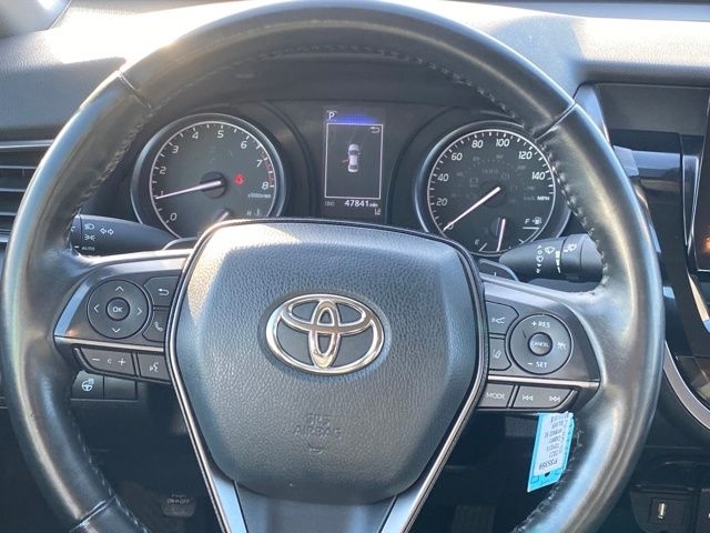 Toyota Camry SE 2023