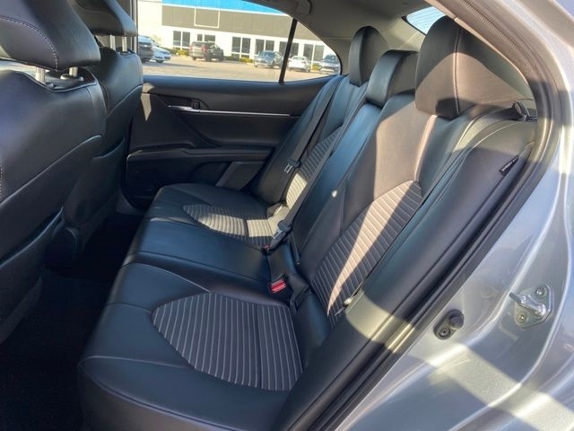 Toyota Camry SE 2023