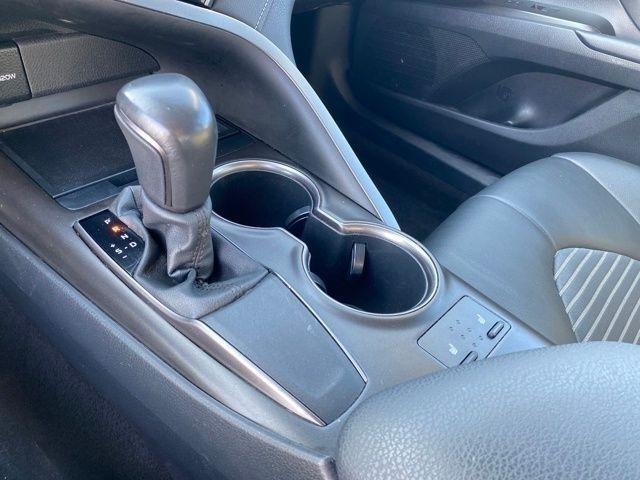 Toyota Camry SE 2023