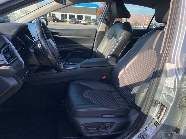 Toyota Camry SE 2023