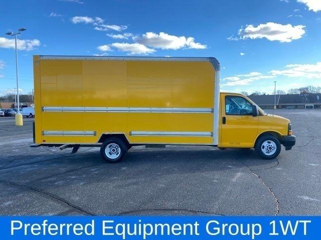 GMC Savana G3500 177 in. 2017