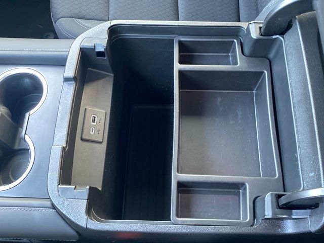 GMC Yukon SLE 4WD 2024