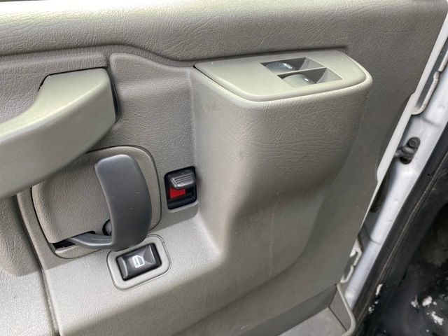 GMC Savana G2500 Cargo 2017