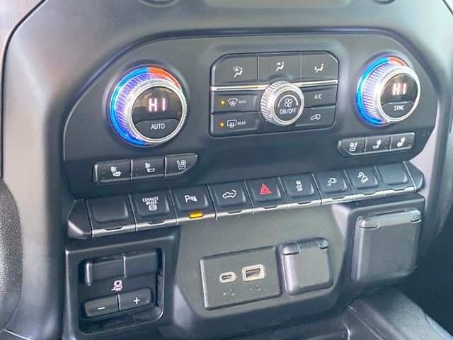 GMC Sierra 3500HD AT4 Crew Cab 4WD 2020