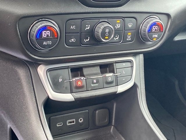 GMC Terrain SLE 2022