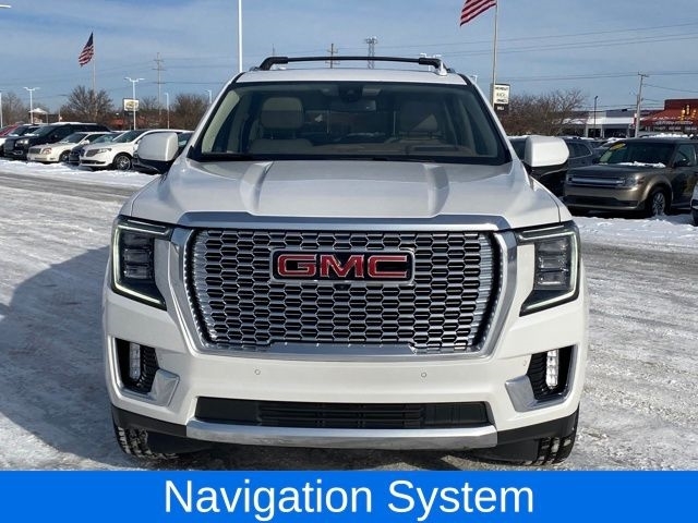 GMC Yukon XL Denali 4WD 2022